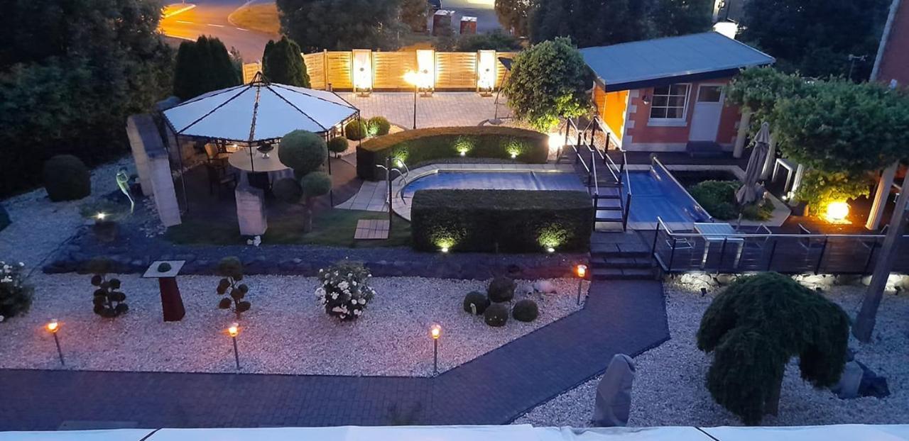 Hotel Garni Am Schloss Kottenheim Luaran gambar