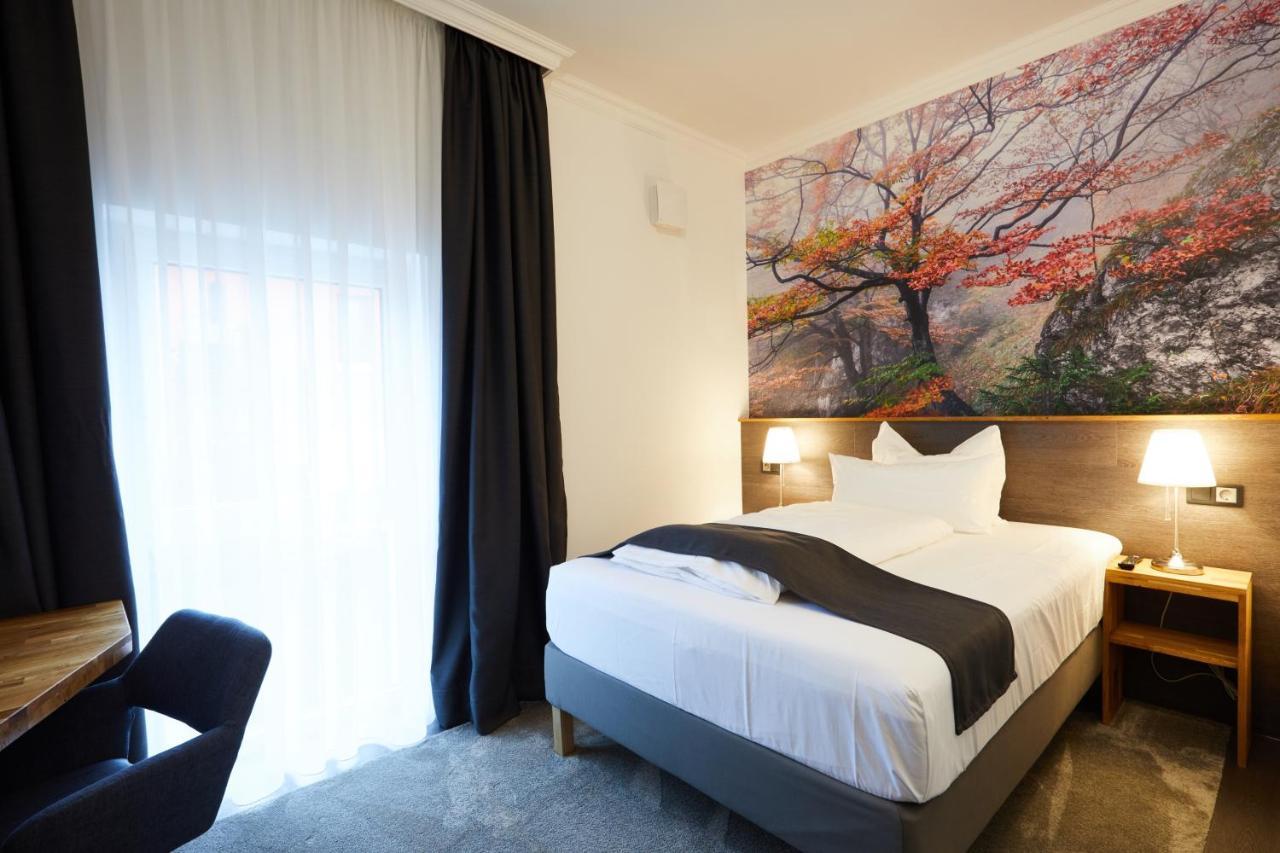 Hotel Garni Am Schloss Kottenheim Luaran gambar